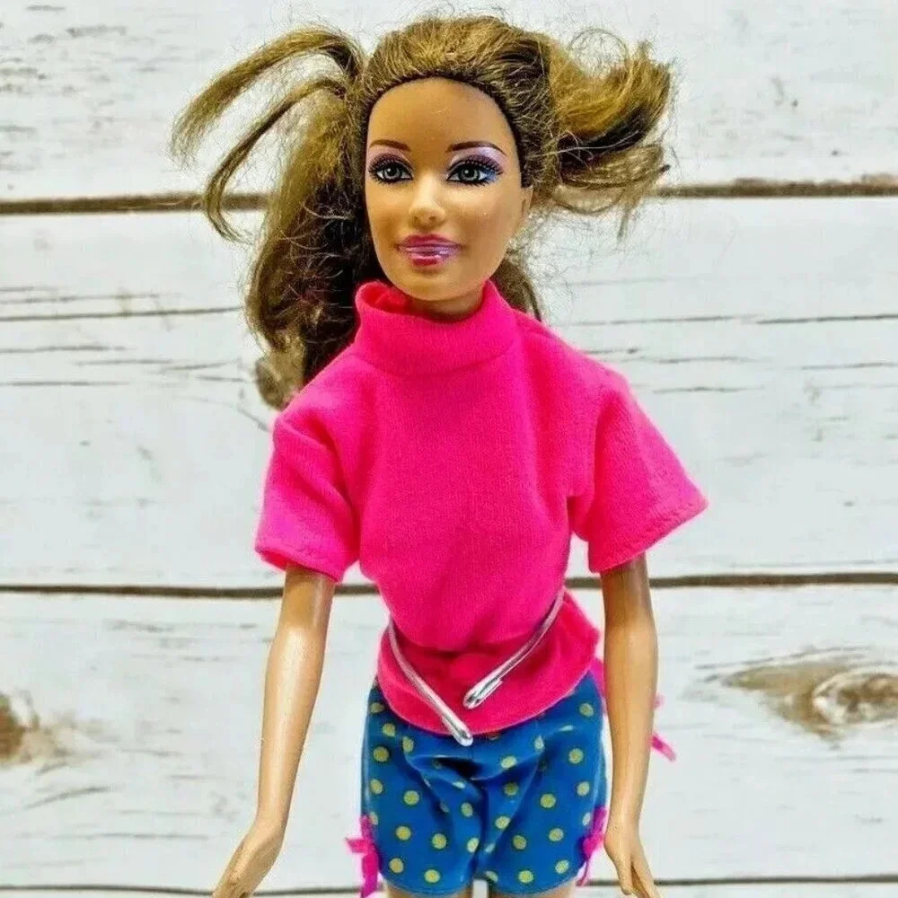 MATTEL BARBIE Doll Brunette Hair Brown Eyes Two Piece Outfit 12" Tall